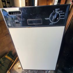 GE White Dishwasher 18"