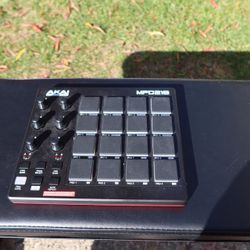 Akai MPD 218 Drum pad