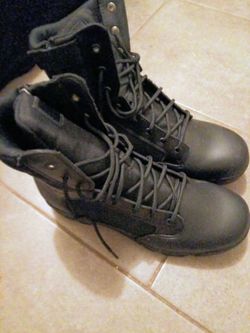 Brand new slip and oil resistant boots size 10