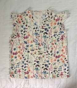 NEW Emery Rose Flowered Top