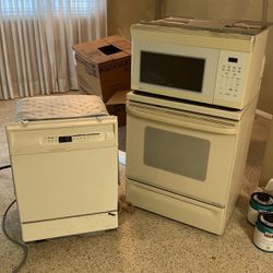Electric Stove, Microwave, Dishwasher 