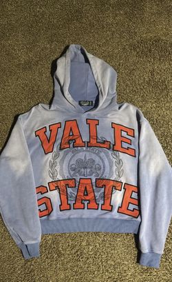 Vale Hoodie Size Small. 110