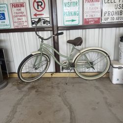 Women’s Huffy Bike 