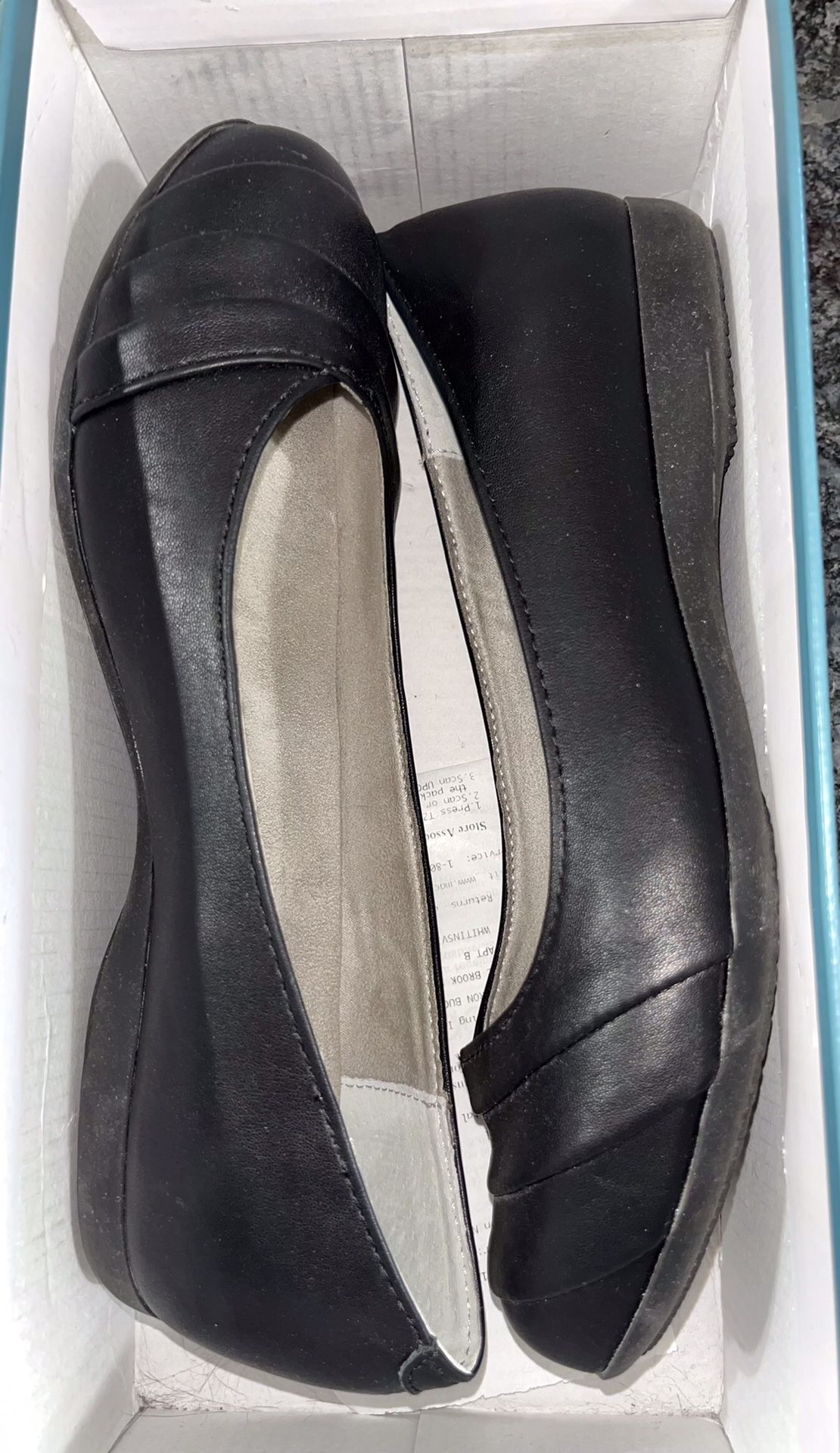 Ladies Comfortable Flats