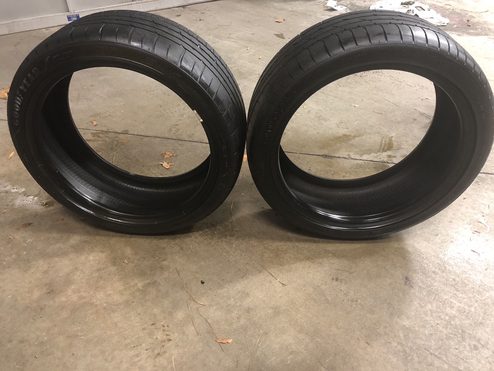 Goodyear 245 40ZR 25 95 runflat tires-Set of 2