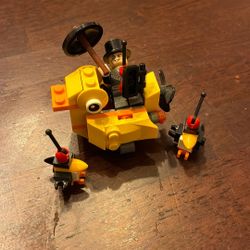 Lego New 52 Penguin With Penguin Bombs