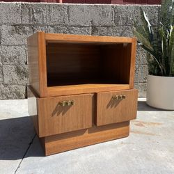 Mid Century Modern American of Martinsville Night Stand