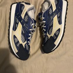 Boyttega Veneta Orbit Blue Size10