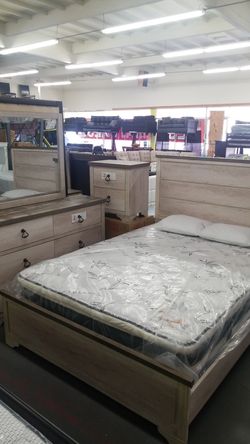 4 pcs queen size bedroom set only 699.00