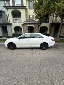 2009 White Toyota Camry