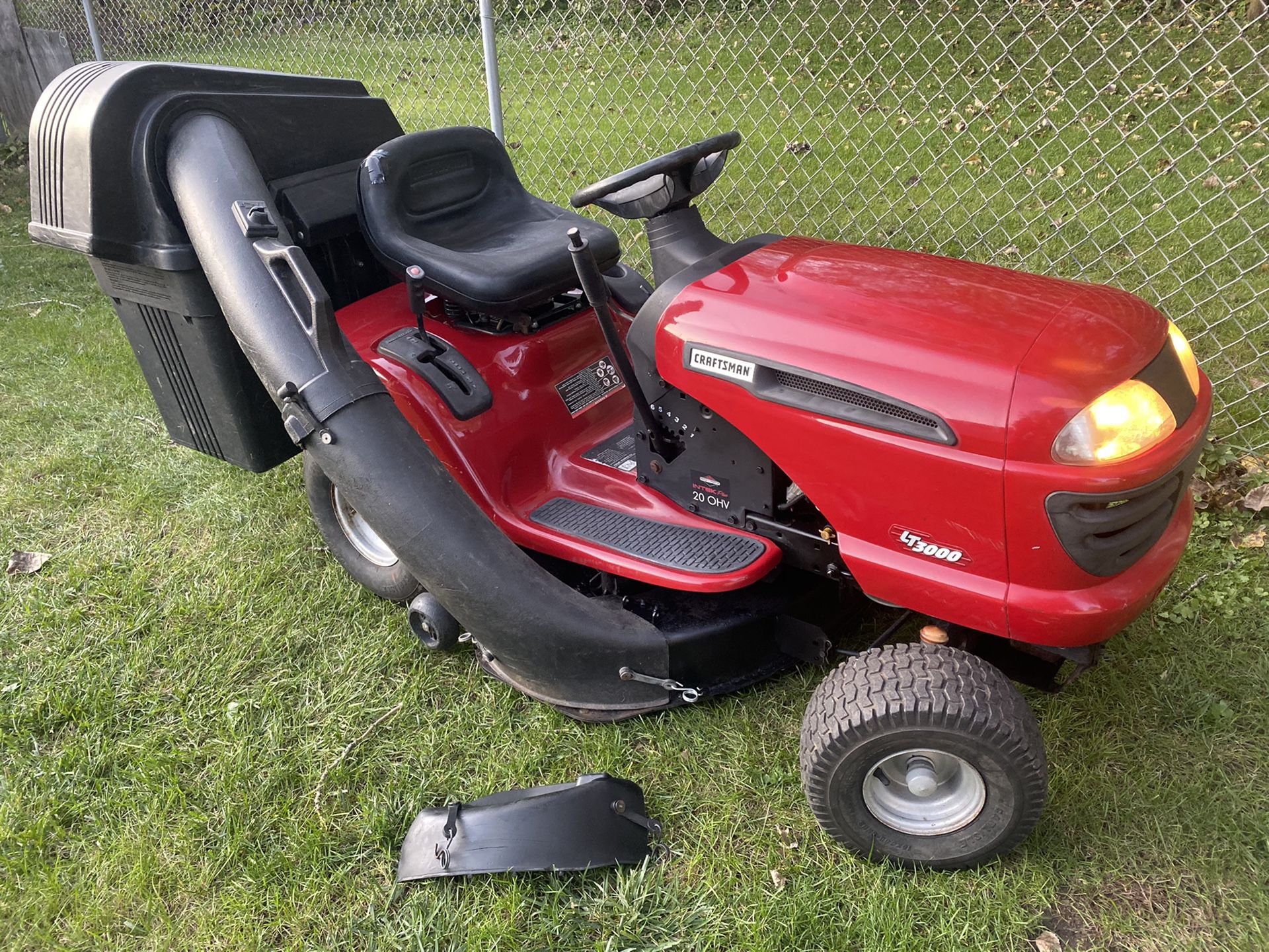 Mulching Auto Trans Riding Lawn Mower with Bagger System