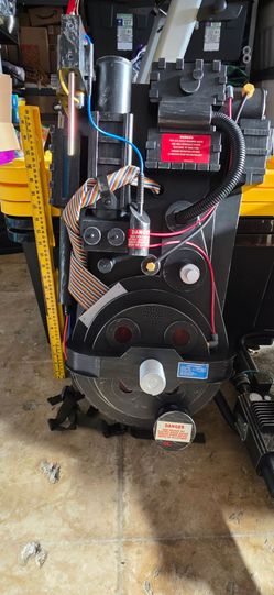 Ghostbusters Proton Pack (Spirit Halloween)