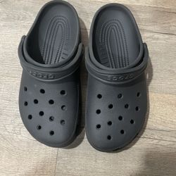 all black crocs