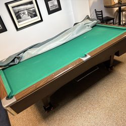Pool Table  Gandy “Big G” Tournament 9’  Cheap!!