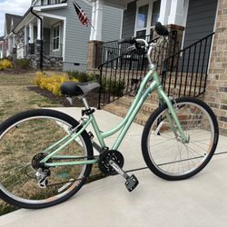 Super Cute Women’s Circa 2 Bike Size XS