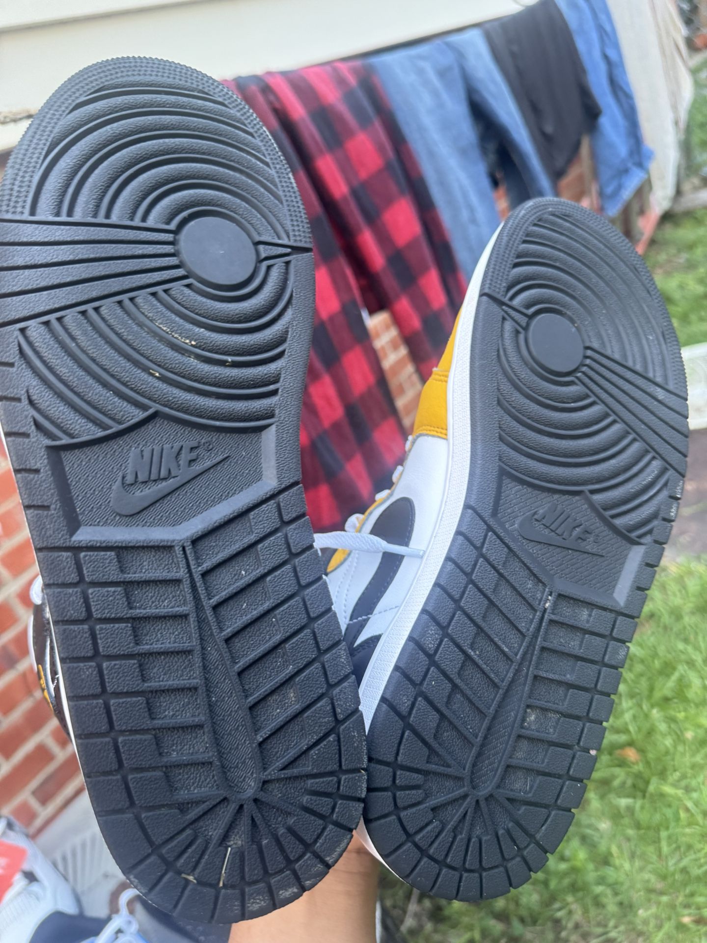 Jordan 1 Mid