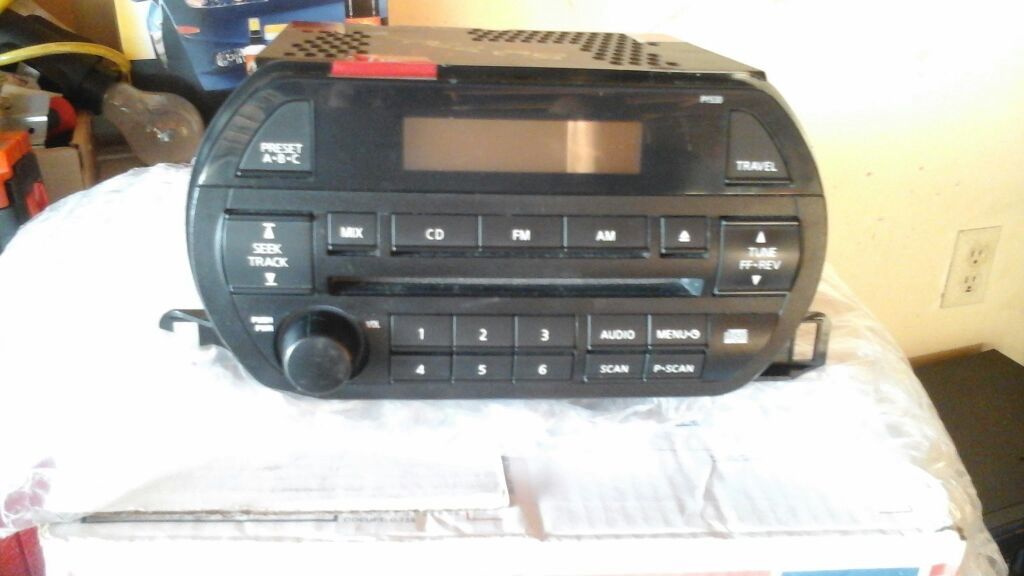 Original 2003 Nissa Altima radio in good working condition