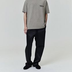 Essentials classic Tee