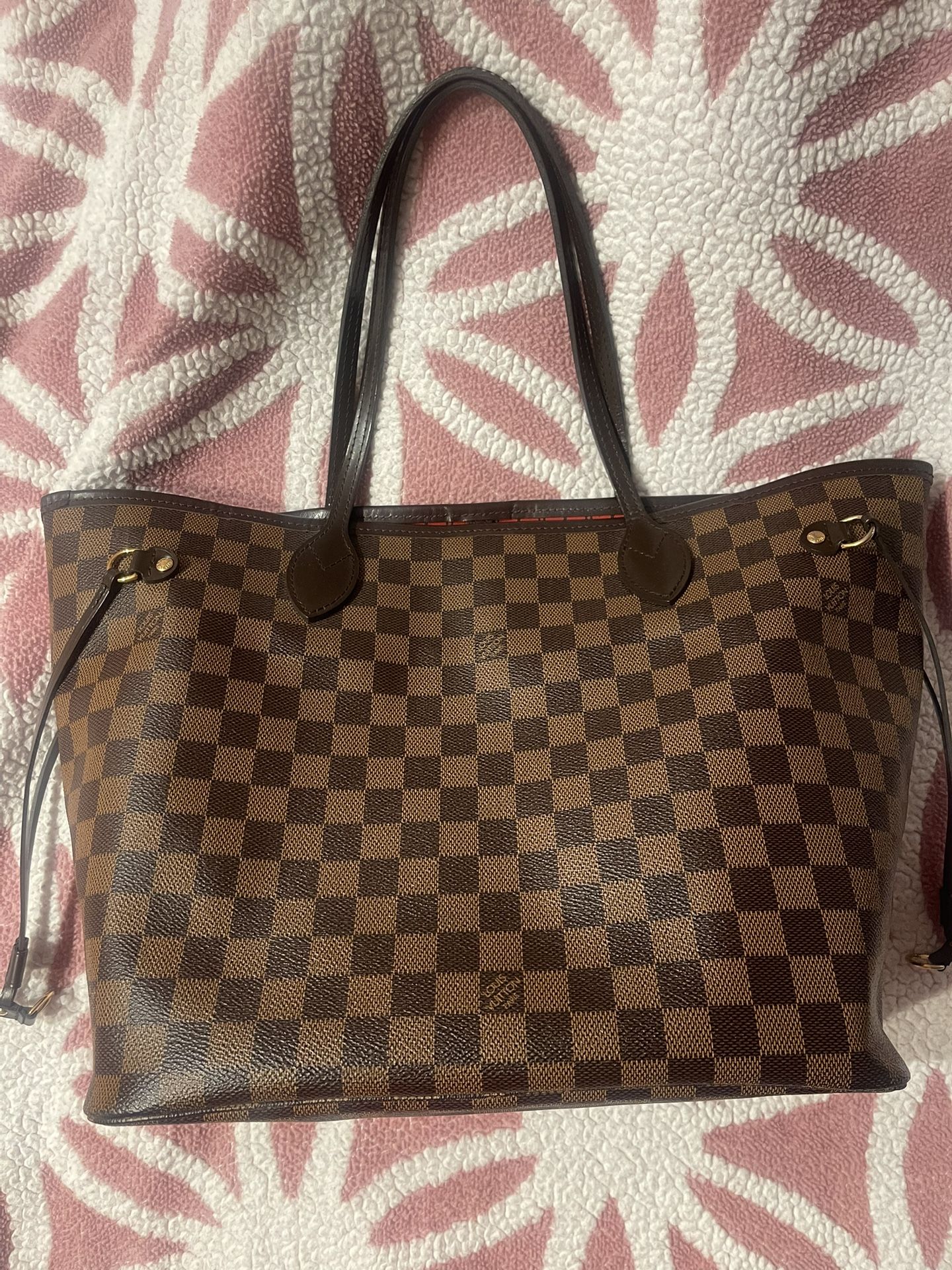 Louis Vuitton Neverfull MM Tote Bag