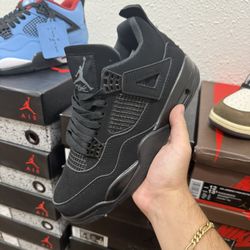 Aj4 Nike Air jordan 4 retro Black Cat  Size 7,7.5,8,8.5,9,9.5,10,10.5,11,12 