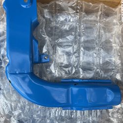 1(contact info removed) Ford Air Cleaner Shroud 