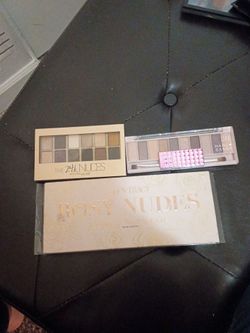 Different shades of eyeshadow