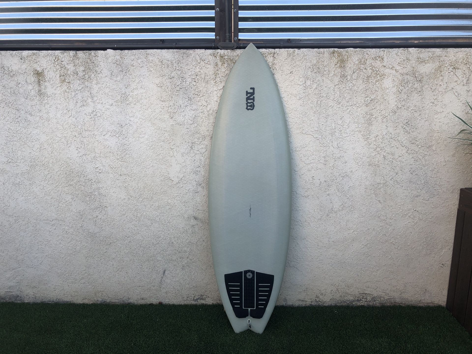 Nine Lights Twinzer surfboard