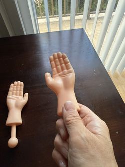 Funny Tiny Hands Toy Set – 2 Pieces