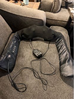 Shoulder massager w heat