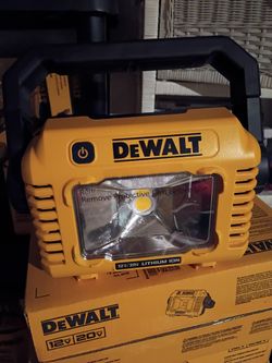 DeWalt light