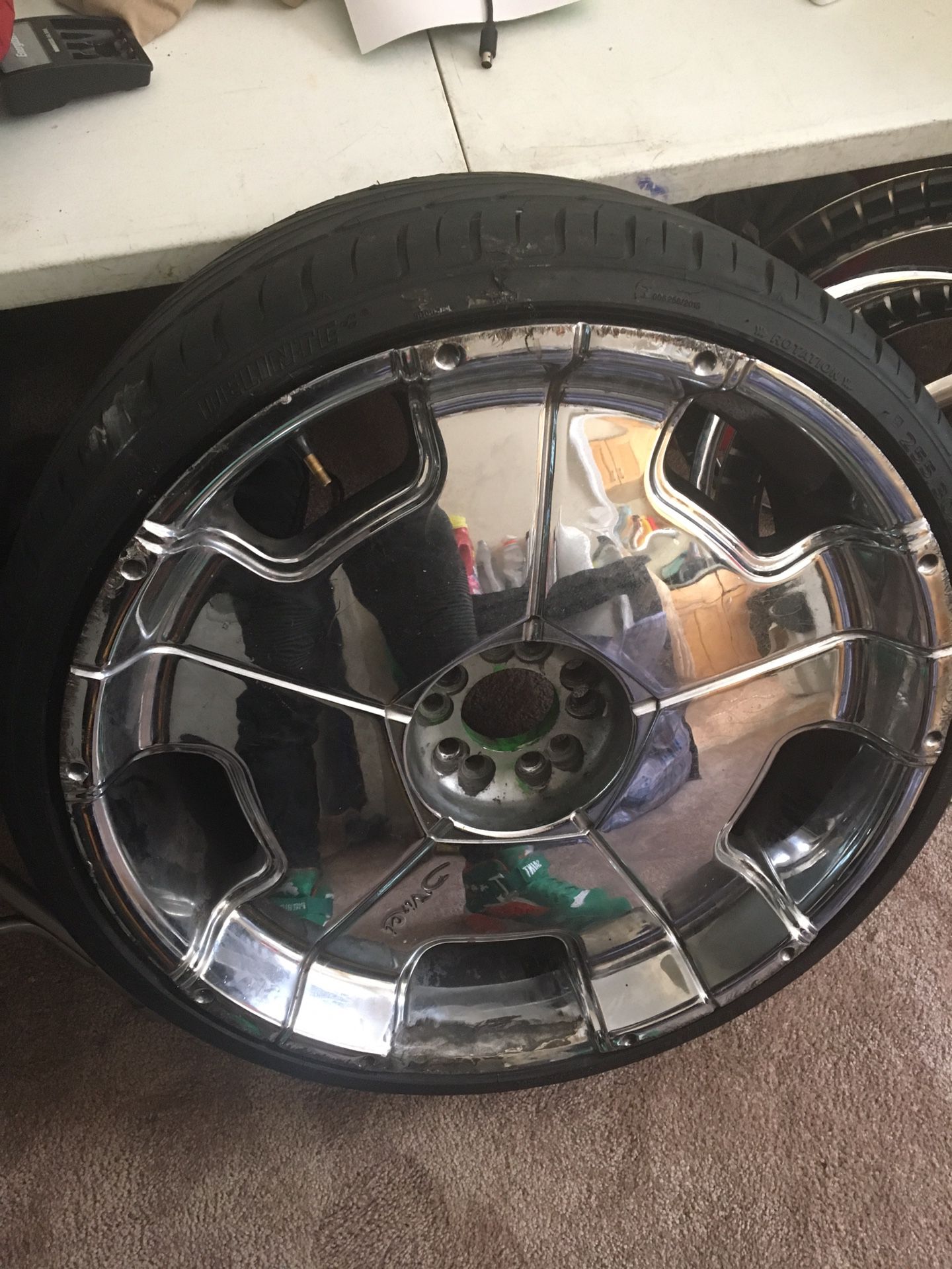 22” rims 2 brand new tires 2 needs tires