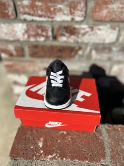 Nike Dunk Low Black White Toddler Size 2c 