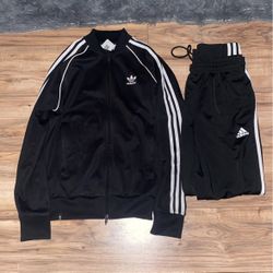 Adidas Sweat Suit 60$ Size Medium 