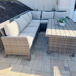 🤩🌴 Beautiful Living Spaces Patio Furniture Sectional With Table In Excellent Condition 🤩🌴