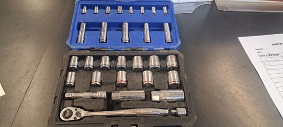 Kobalt Socket Set with Ratchet and Cases