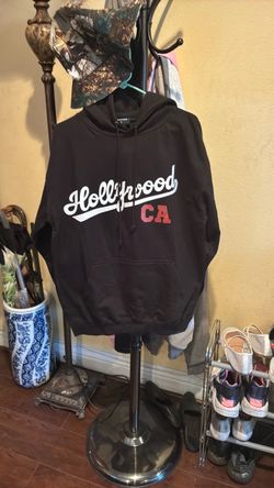 Size large Hollywood CA Graphic Pullover Hoodie