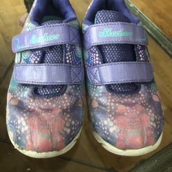 Girl Sketchers Size 11