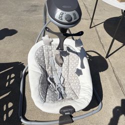 Graco multi speed swing with music and vibration