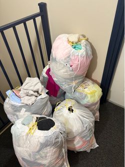 Girl clothes 6-8 ages in good condition.