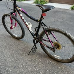 Women’s SPECIALIZED MYKA BIKE