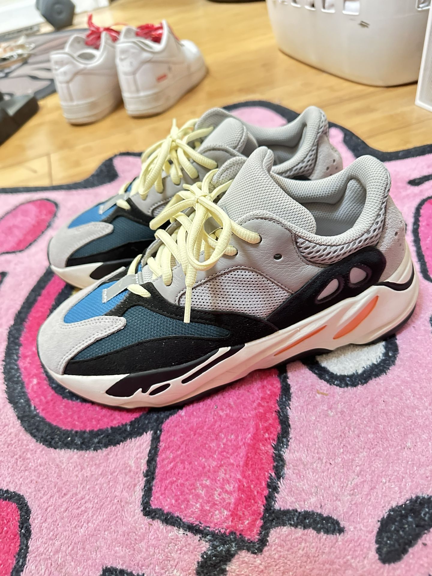Yeezy 700 Wave Runners Size 7