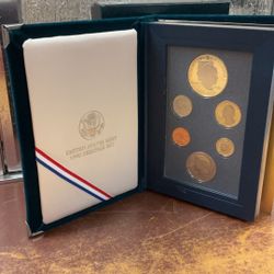 US Mint 1990 Prestige Coin Set 