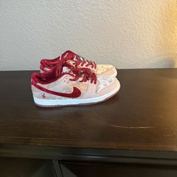 Nike Dunk Low Strange Love