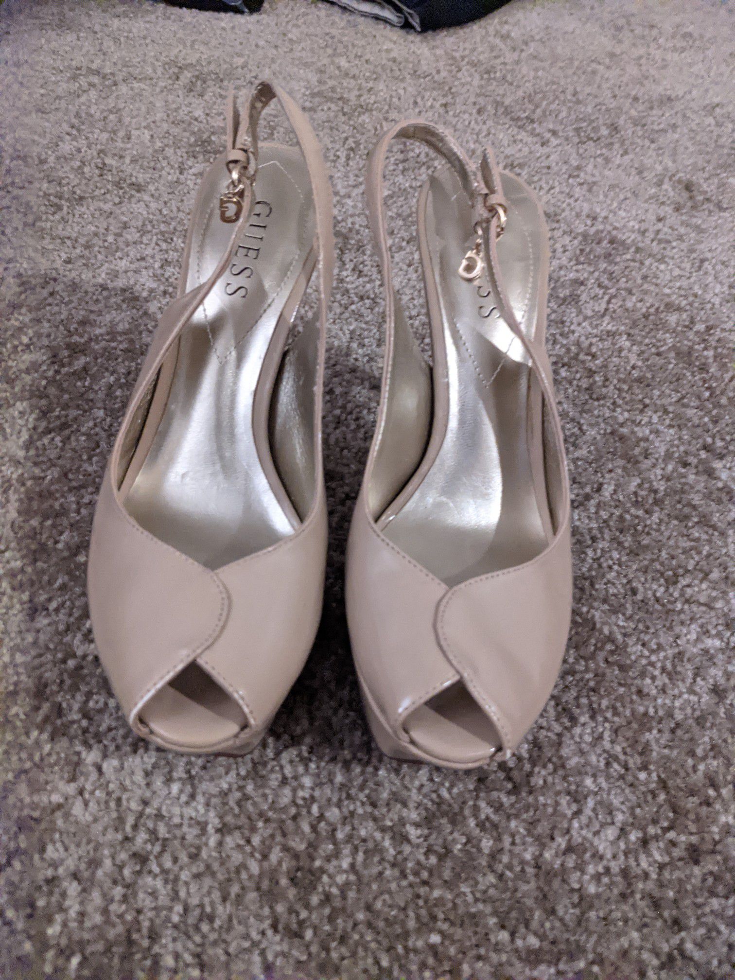 Guess heels size 6.5