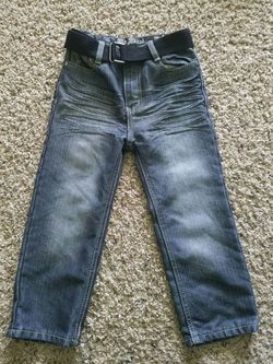 Brand new 4t jeans