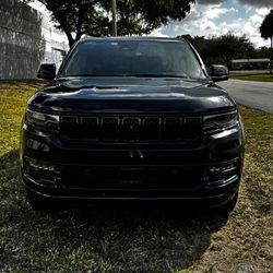2022 Jeep Wagoneer