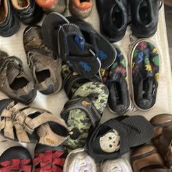 12 pairs of shoes 5 each or 25 all