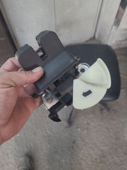 Volkswagen Passat Trunk Latch 2012-2015 