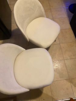 2 Brand new dining chairs!