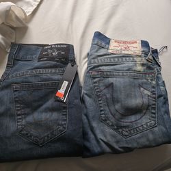 Two true religion jeans one NWT size 28 and 30